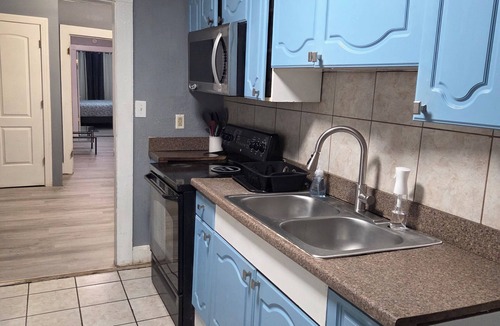 Charlotte Cottage | Charming 2-bedroom cottage in Charlotte. Pet friendly and high speed WiFi