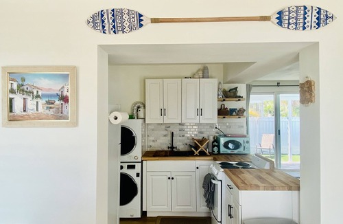 Little Venice House | Charming 2beds 2 baths w/pool 10 mins from the beach!