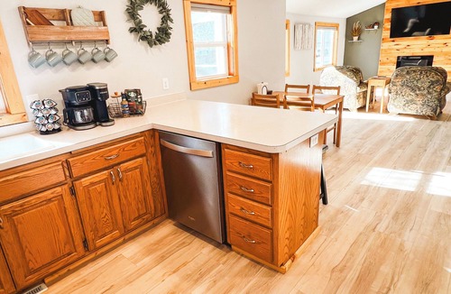 Hackensack House | Charming 2BR - Walkable Lake-Town Experience + Access to Water & Trails