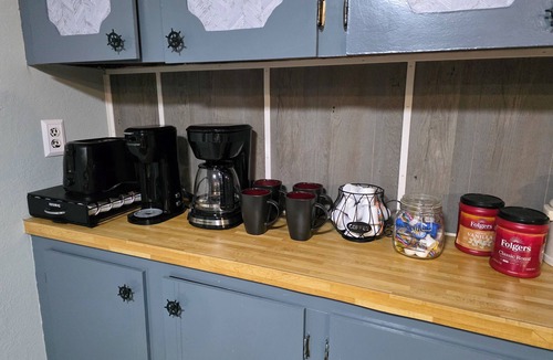Stockton Cabin | Charming 3-bedroom cabin in delightful Stockton with WiFi, AC,