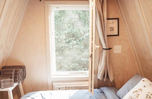 Rockbridge Apartment | Charming A-Frame Couples Retreat Cozy and Private