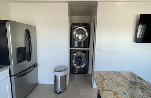 Drexel Heights House | Charming bungalow in beautiful Tucson with AC, WiFi