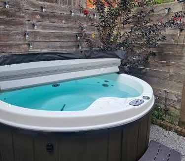 Mount Auburn House | Charming Cottage Downtown - Walk to OTR with Hot Tub & Indoor Fireplace