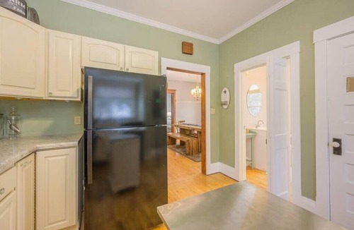 Appleton House | Charming Downtown Home w/Modern Kitchen