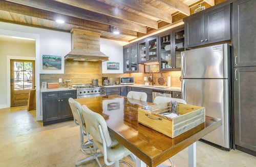 Little Kowaliga Cottage | Charming Eclectic Vacation Rental w/Beach Access!