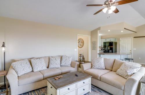 Edgemont House | Charming Edgemont Home w/Deck & Lake Views!
