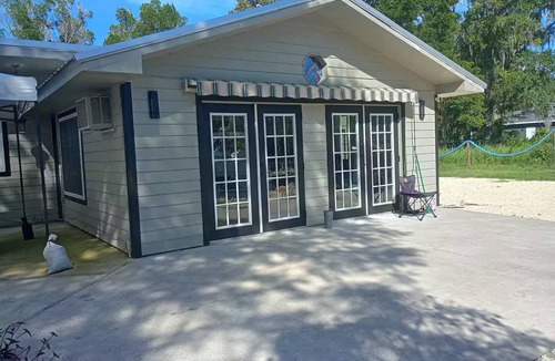 Inglis House | Charming house with boat dock in serene Inglis, riverfront deep water gulf acces