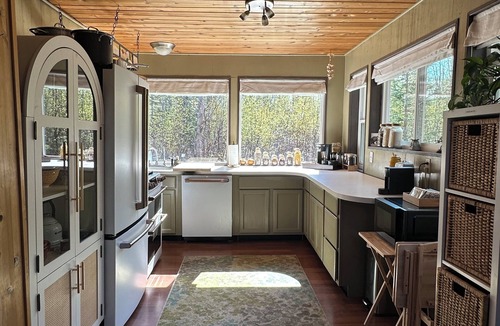 Talkeetna Cabin | Charming loft cabin just 7 minutes from downtown