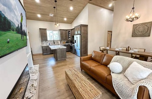 Heber Cabin | Charming & Luxurious 5-Bedroom Cabin in Heber