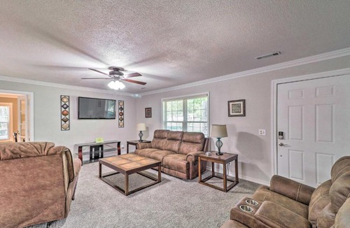 Dogwood Park House | Charming Retreat < 2 Mi to Cranfield Marina!