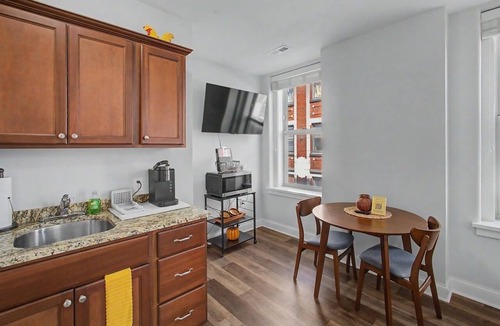 Champaign Apartment | Charming Studio at The Inman - 212
