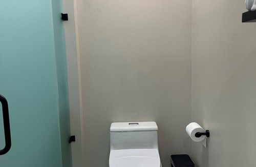 Northridge Apartment | Charming studio with AC Northridge close to CSUN