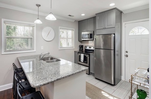 Villa Heights Apartment | Chic 2BR Duplex ~Close to NoDa, Uptown, Light Rail