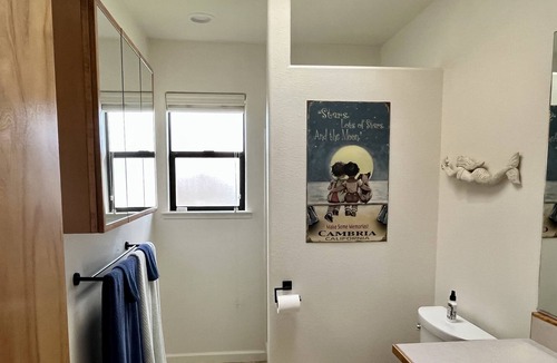 Park Hill Cottage | Chic and modern within steps of trails & beaches