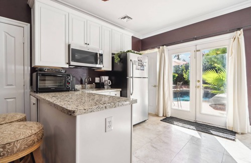 Val Vista Lakes Apartment | Classy Guest Suite With Spiral Staircase in Gorgeous Lake Community