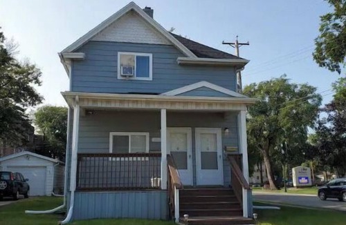 Fargo Apartment | Clean Ground Level Apt/Queen Bed/Free Parking & Laundry/Close to Downtown