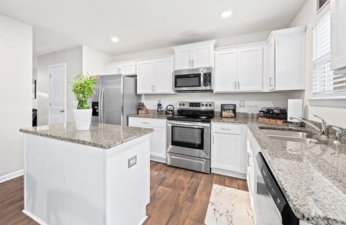 Pendleton House | Clemson University (6 min) - 1kMbps Internet - Easy Check In - Office Space