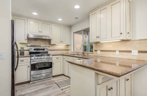 Clovis House | Clovis House, Pool, Fire Pit, BBQ, Playhouse, 3/2.5