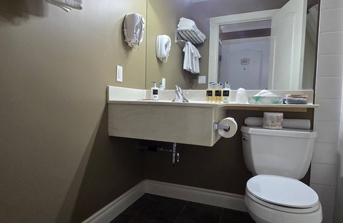 Edson Hotel | Coast Edson Hotel