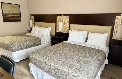 Loris Hotel | Coastal Comfort Hotel