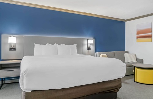 Plainwell Hotel | Comfort Inn Plainwell