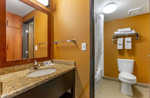 Deer Valley Hotel | Comfort Inn & Suites Phoenix North/Deer Valley