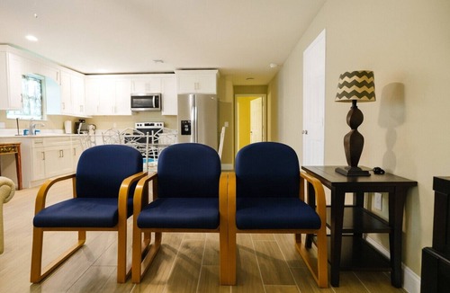 Lehigh Acres House | Comfy 2BR Stay with En-Suite & Full Kitchen