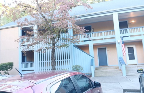 Fairfield Harbour Apartment | Comfy Corner, a comfortable 2nd floor large one room condo in Fairfield Harbour.