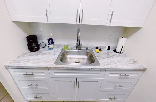 Jensen Beach Apartment | Comfy & Spacious 1 BR APT w/Pool near downtown