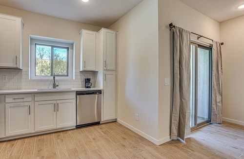 Phoenix Apartment | Community Pool & Hiking Trails: Deer Valley Condo