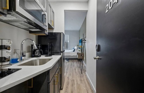 Middletown Apartment | Compact Studio Suite Couples or Solo Travelers