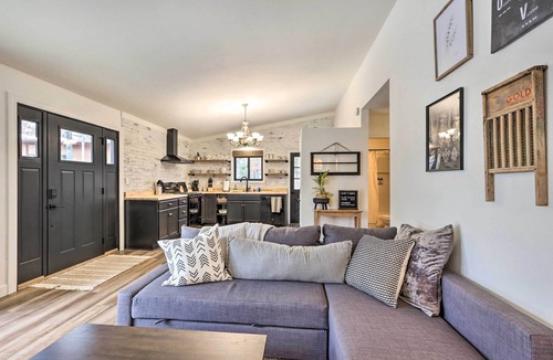 Osage Beach Cottage | Cottage w/Fire Pit by Lake of the Ozarks Shootout