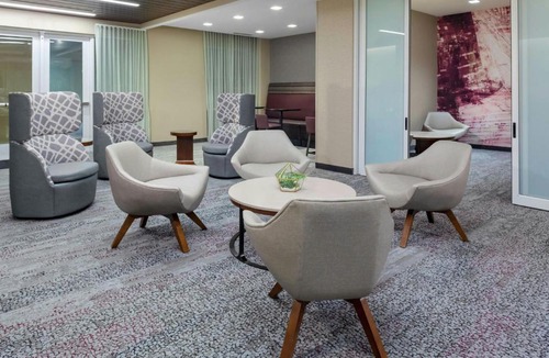 Town and Country Hotel | Courtyard by Marriott St. Louis West County