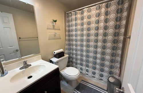 Maple Shade Apartment | Cozy 1-bedroom apartment in charming Maple Shade with AC
