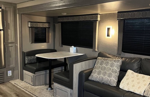 Harrisburg RV Rental | Cozy campground with WiFi and AC. Walk to the Charlotte motor speedway.