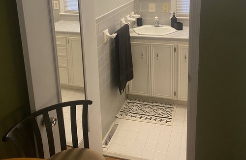 Cayce Apartment | Cozy Cayce Hideout - Studio Apartment Unit C