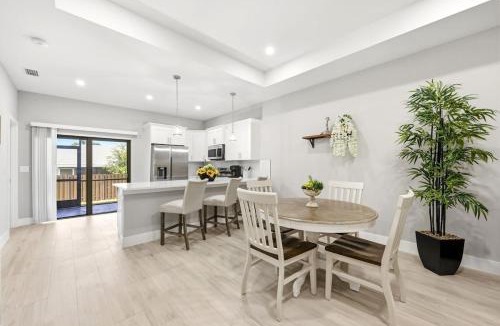 Westminister House | Cozy & Elegant 3BR Home