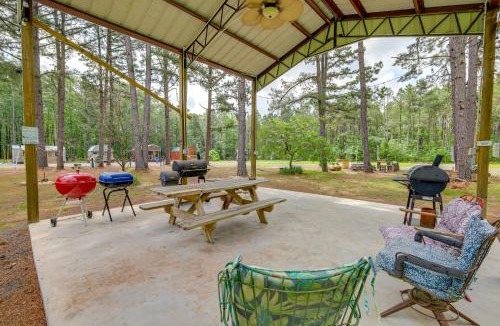 Higden Apartment | Cozy Higden Studio: Close to Greers Ferry Lake!