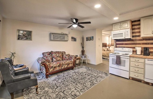 Piney Apartment | Cozy Hot Springs Studio with Boat Ramp Access!