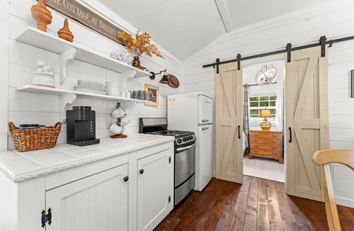 Blue Eye Cabin | Cozy Nature Escape | Pool, Creekside & Hot Tub