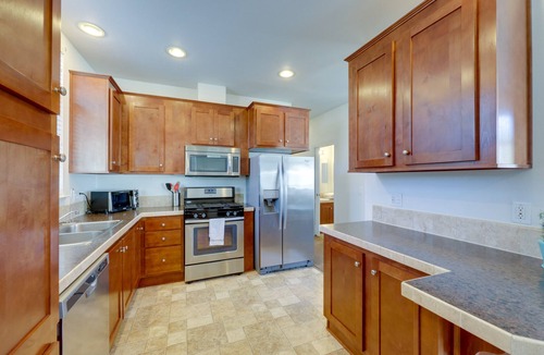 Oak View House | Cozy Oak View Getaway ~ 5 Mi to Ojai Valley!