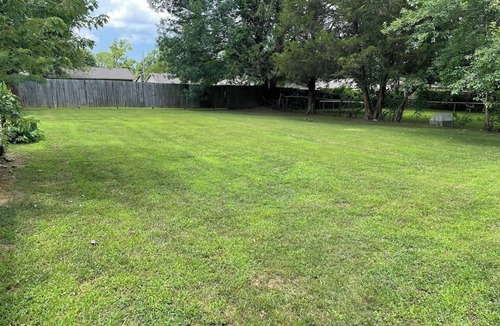Fort Smith House | Cozy Pet-Friendly 3BR Duplex with Fast WiFi only Minutes to Casino