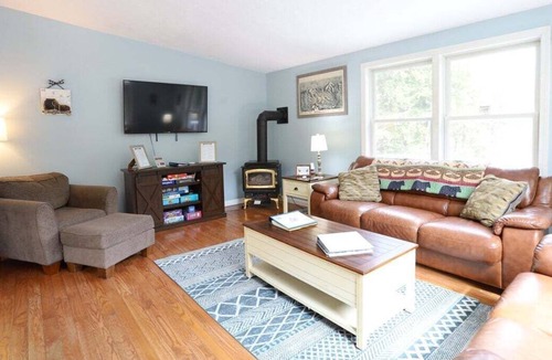 Campton House | Cozy Private Single Family Home, Campton NH