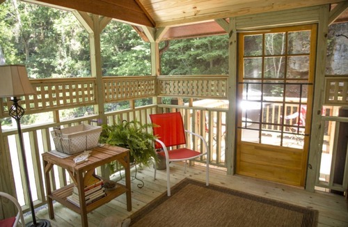 Barren Springs Cabin | Cozy Riverfront Tiny Home! Couple's Retreat - 1BS2