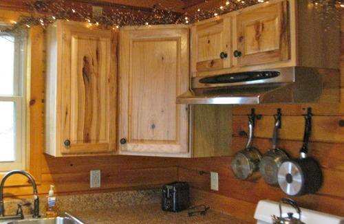 Campton Cabin | Cozy Secluded hillside view Cabin with wi-fi