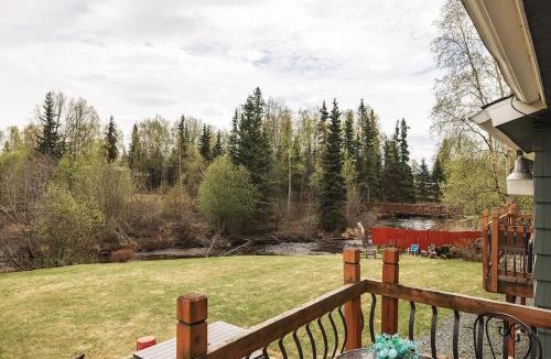 Taku - Campbell Apartment | Creekside Two-Bedroom Apartment Near Airport