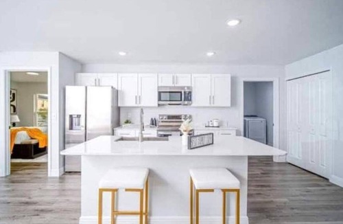 Candler House | Cypress Oasis 10 mins to santos trail 3b2b private home
