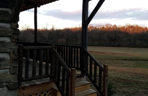 Madison Cabin | Dan River Cabin Madison, NC