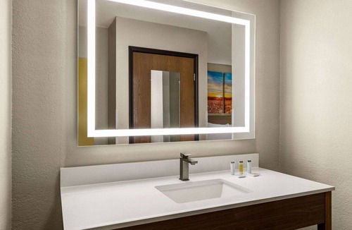 Washington Court House Hotel | Days Inn by Wyndham Washington Court House