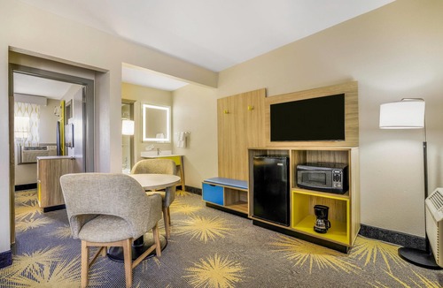 Cortez Hotel | Days Inn by Wyndham Cortez